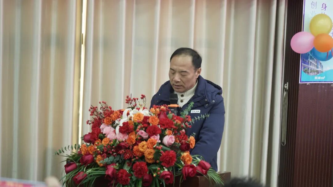 Honoring_Our_KIJO_Family_—_Group_Successfully_Holds_Forum_and_Recognition_Event_for_Employees_with_Over_10_Years_of_Service_(4).jpg